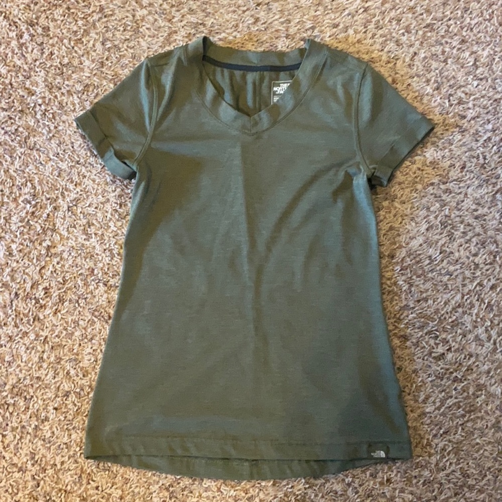 The North Face Women’s Flash Dry V-Neck Short-Sleeve Shirt
